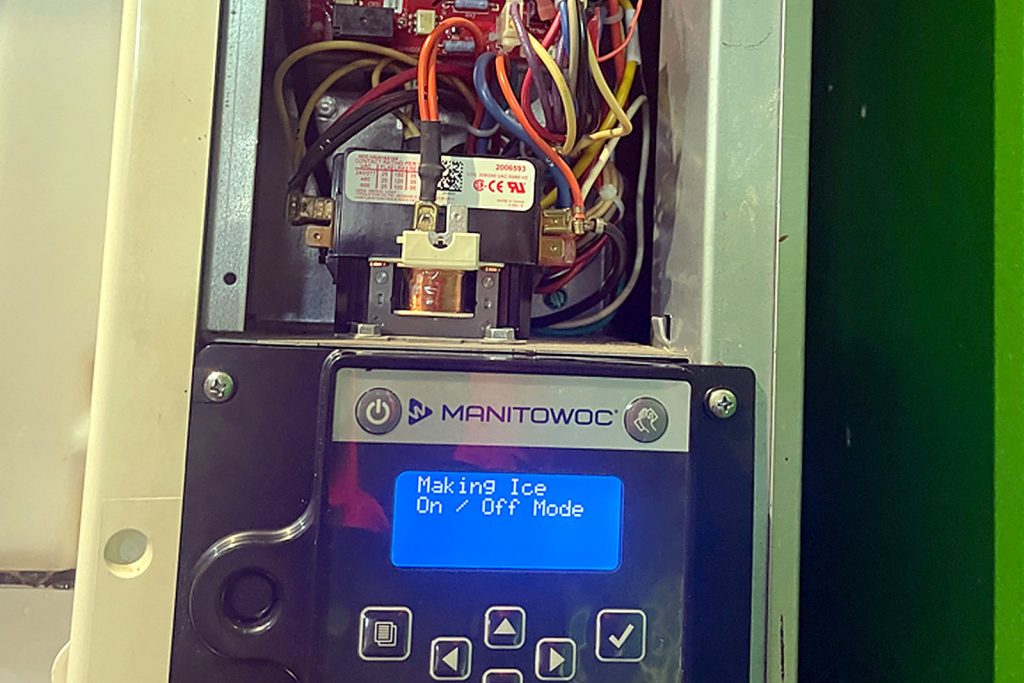 Manitowoc Indigo control board display reading Making Ice, On Off Mode, showing no fault code despite poor ice production